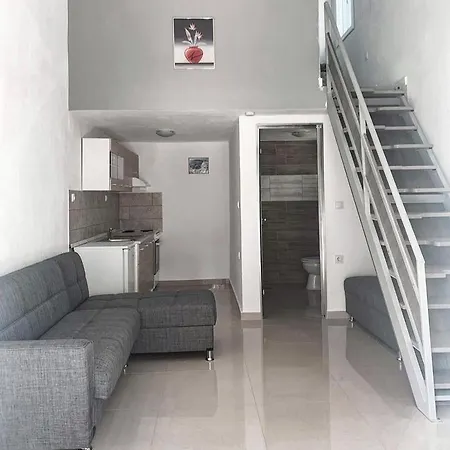Apartment Elvi 3 *